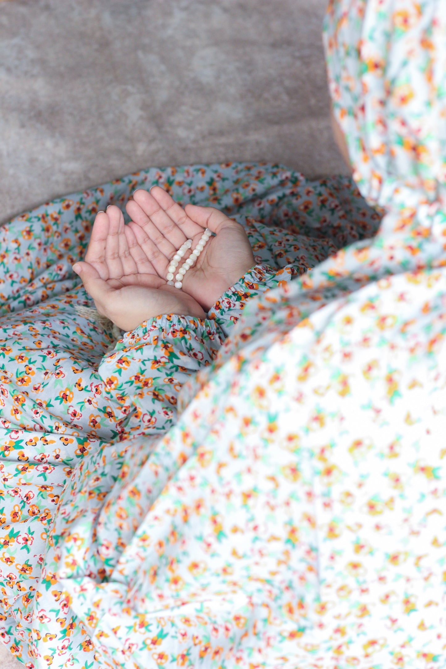 Namaz Chadar With Sleeves - Mahliqa
