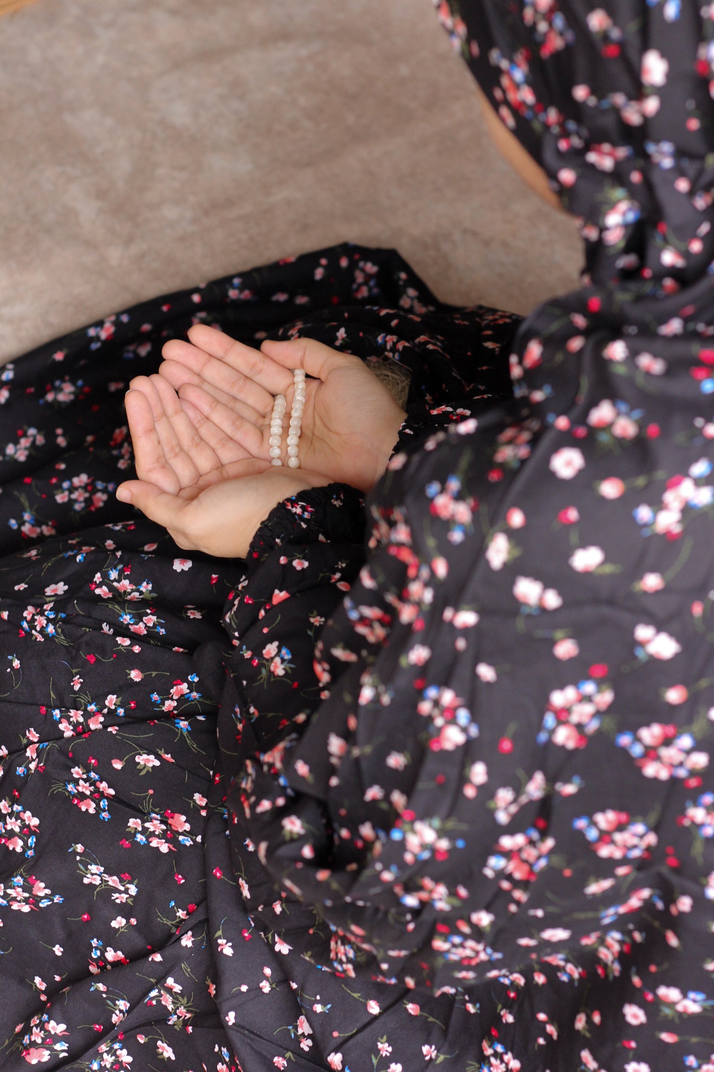Namaz Chadar With Sleeves - Savera