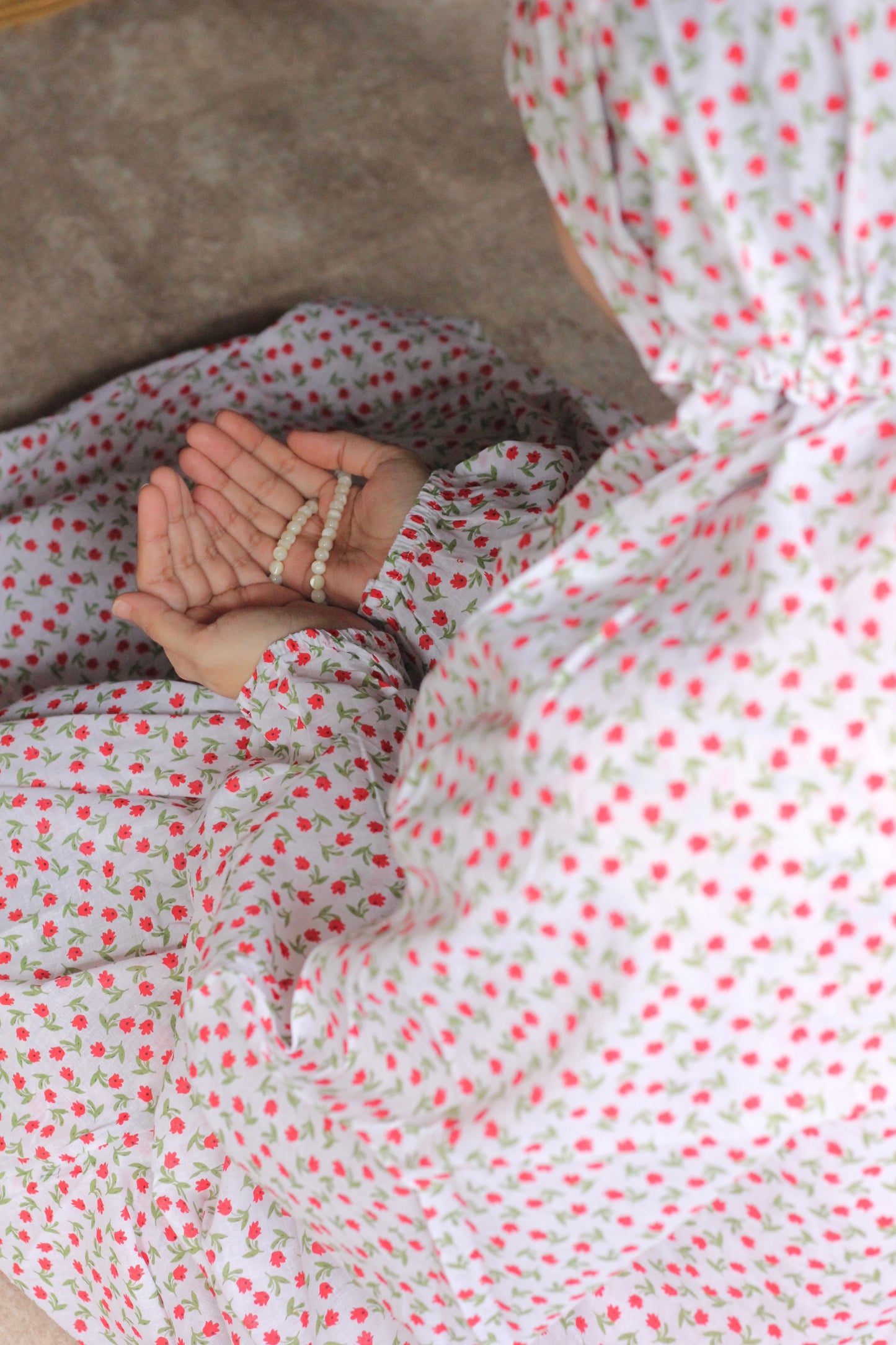 Namaz Chadar With Sleeves (Cotton Lawn) - Fozia