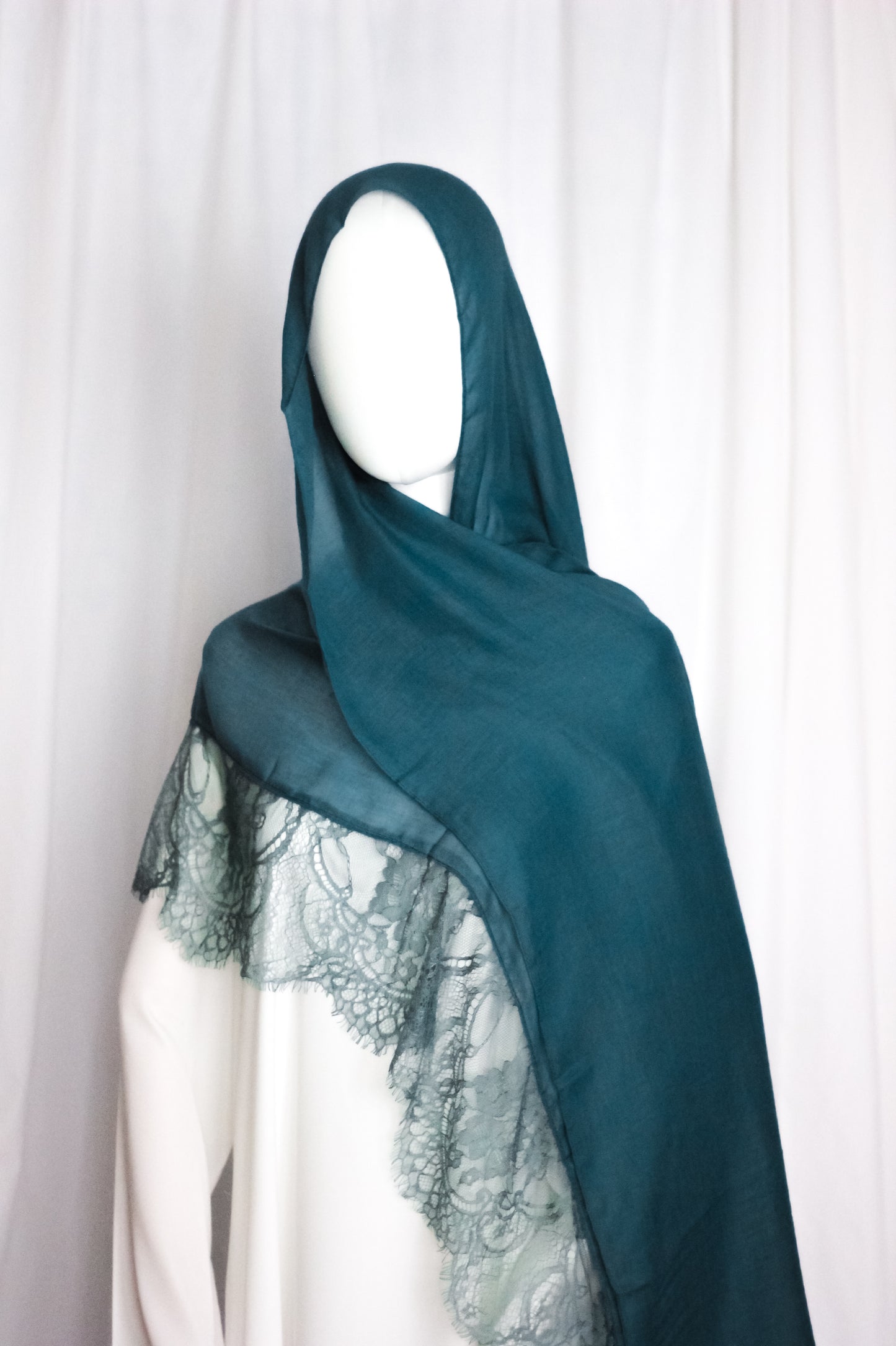 Chantilly Lace Hijab - Teal