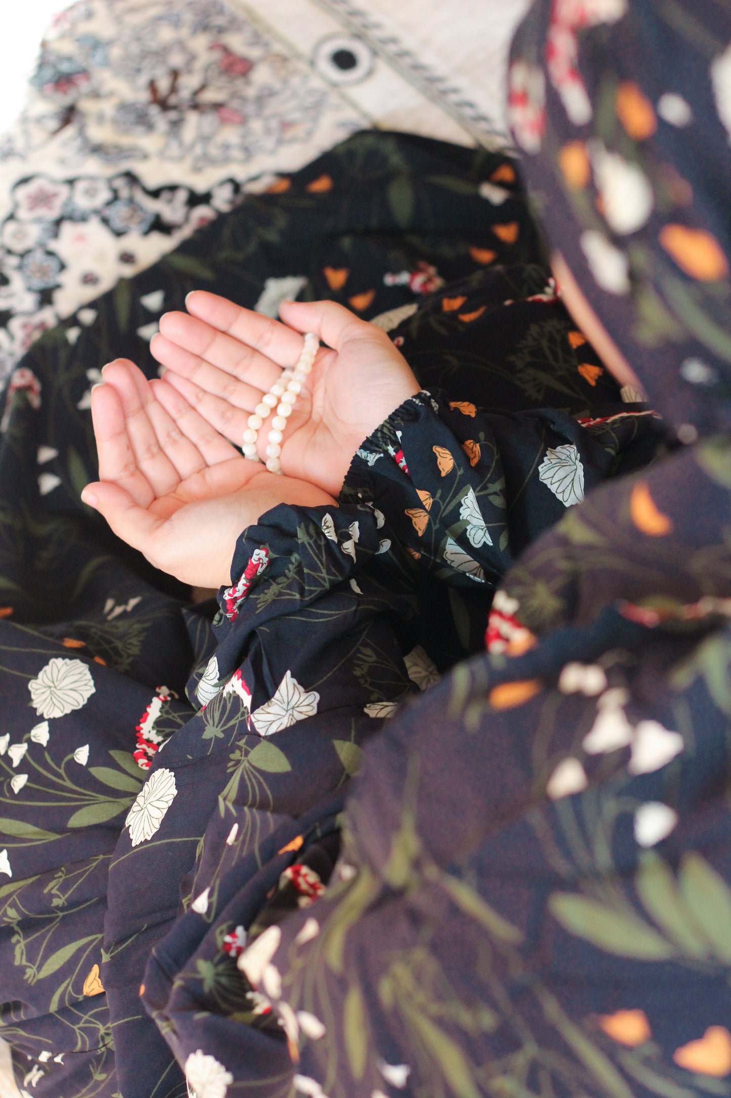 Namaz Chadar With Sleeves - Mumtaz