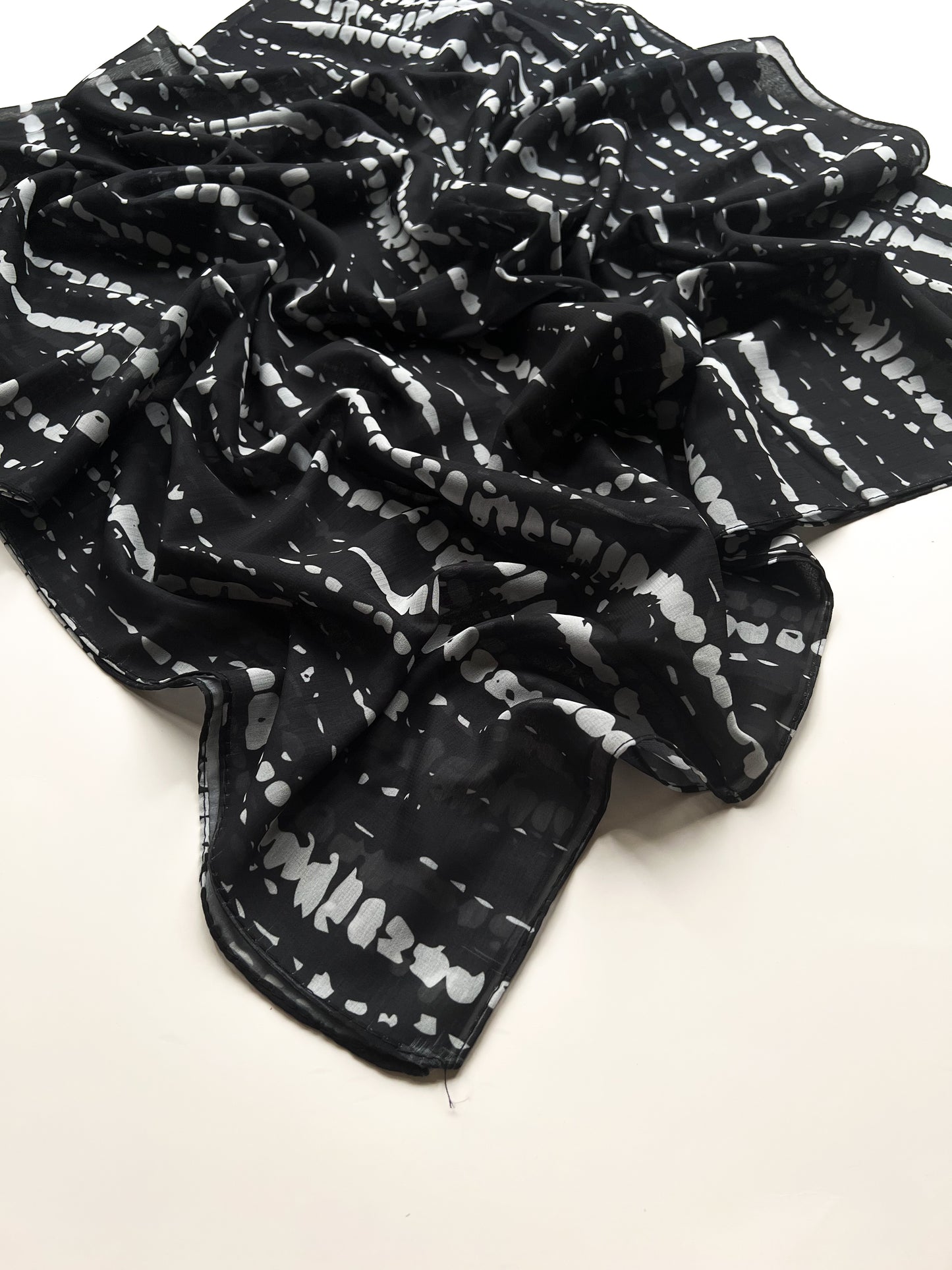 Tie-Dye Printed Hijab - Black