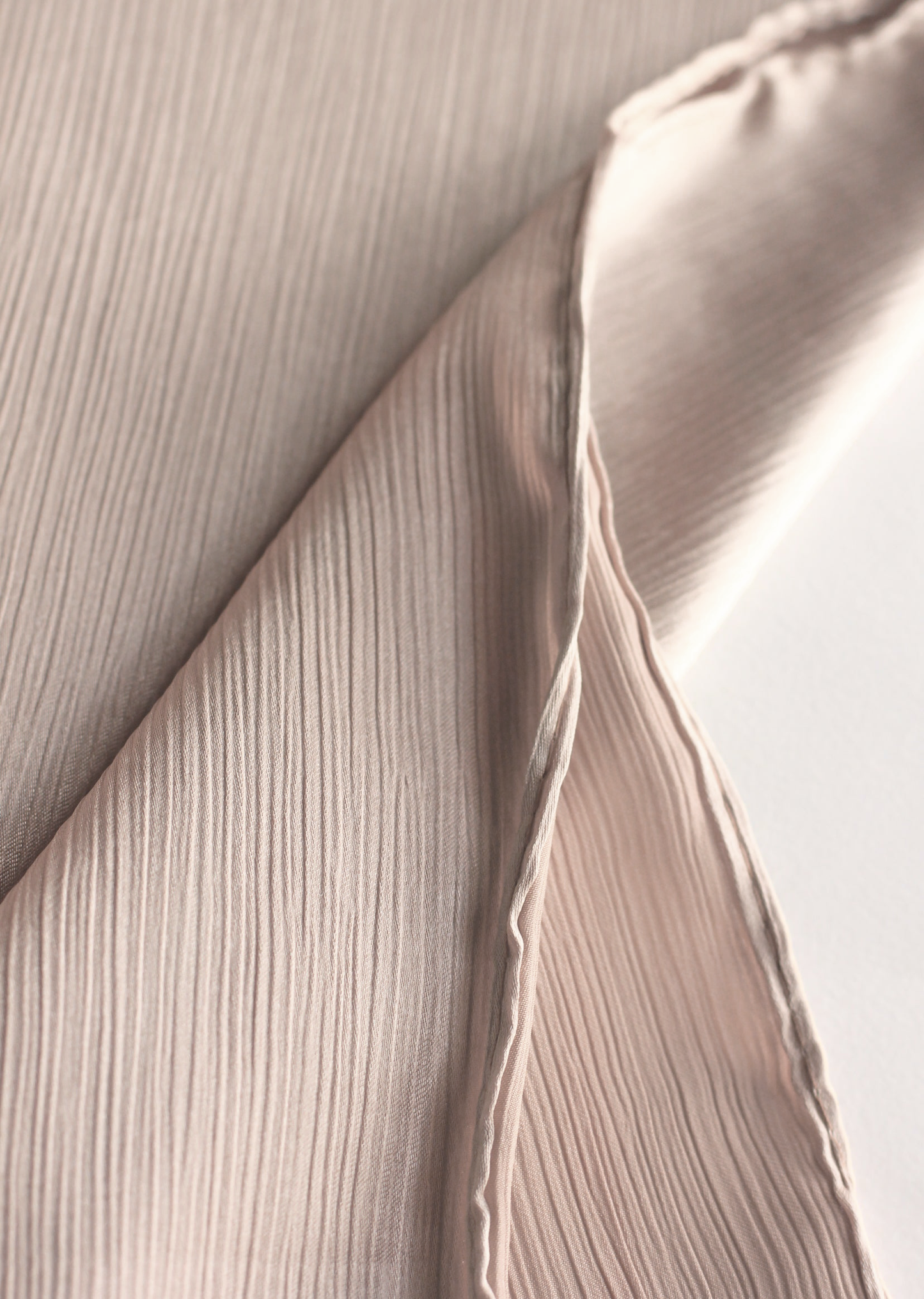 Sheen Luxe - Light Beige Gold