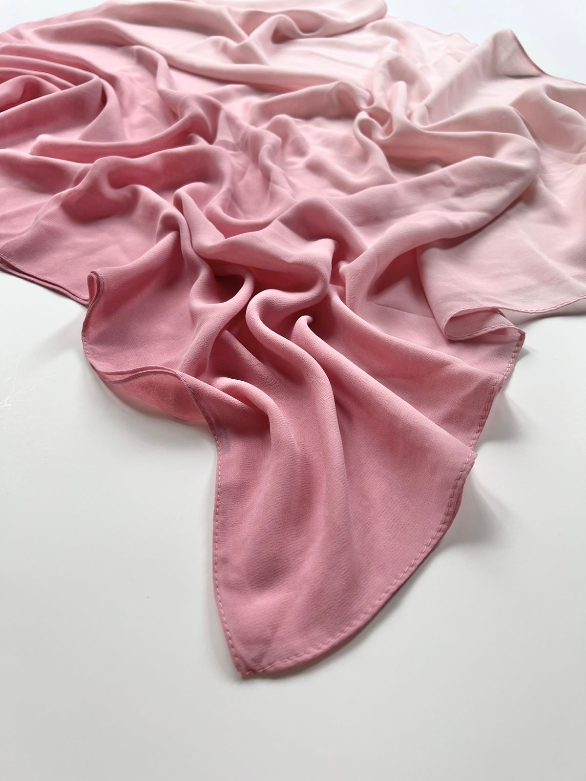 Ombre Georgette Hijab II - Pink Whisper