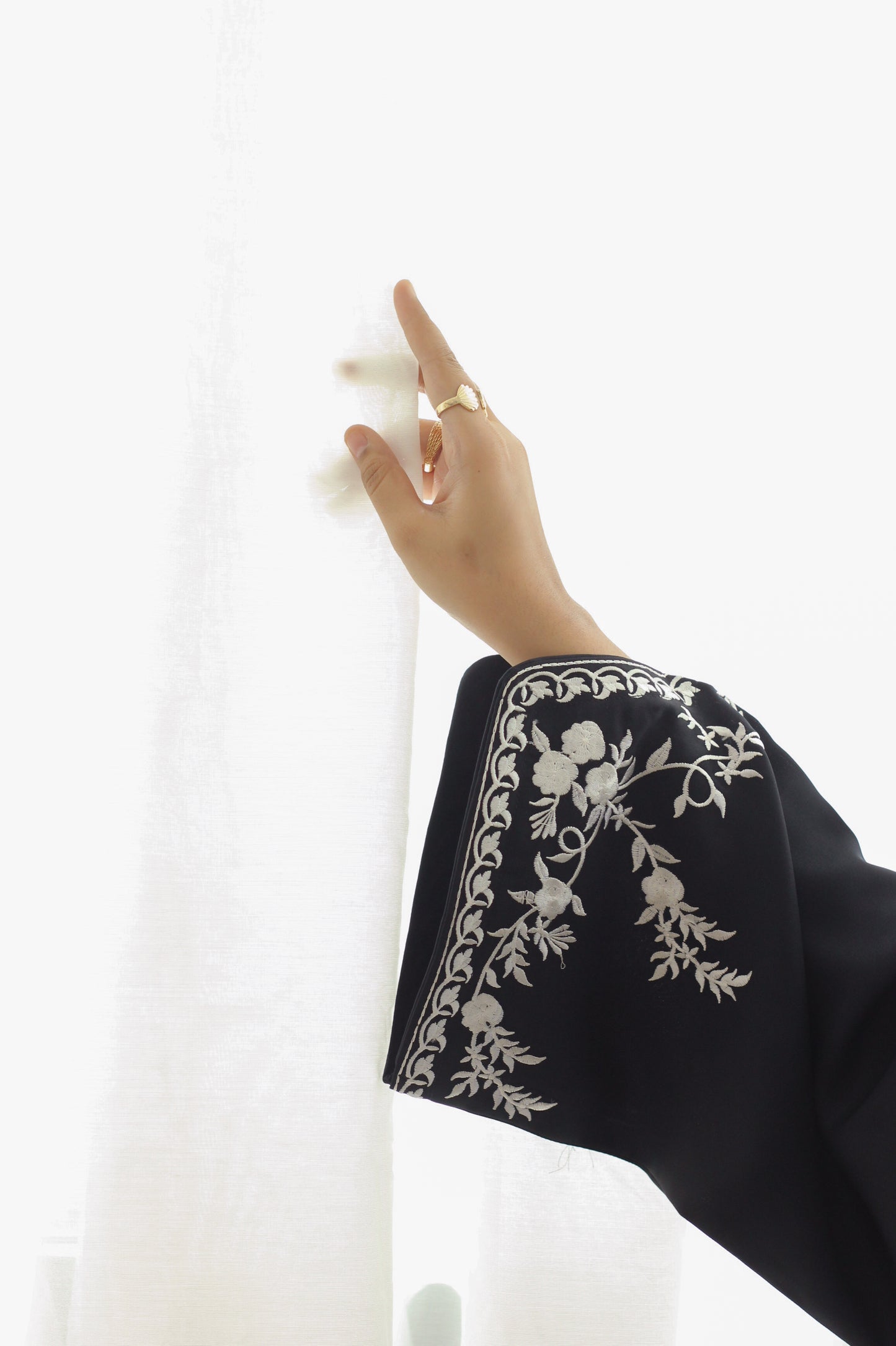 Raha Abaya