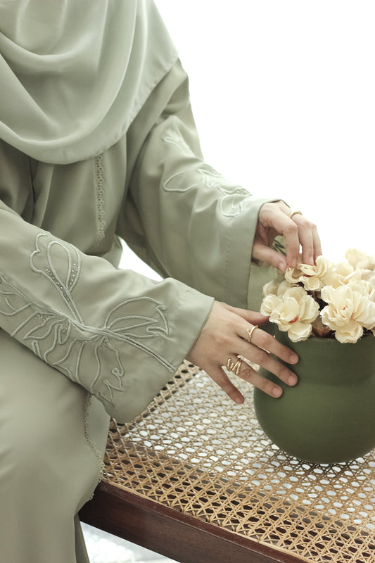 Niara Abaya