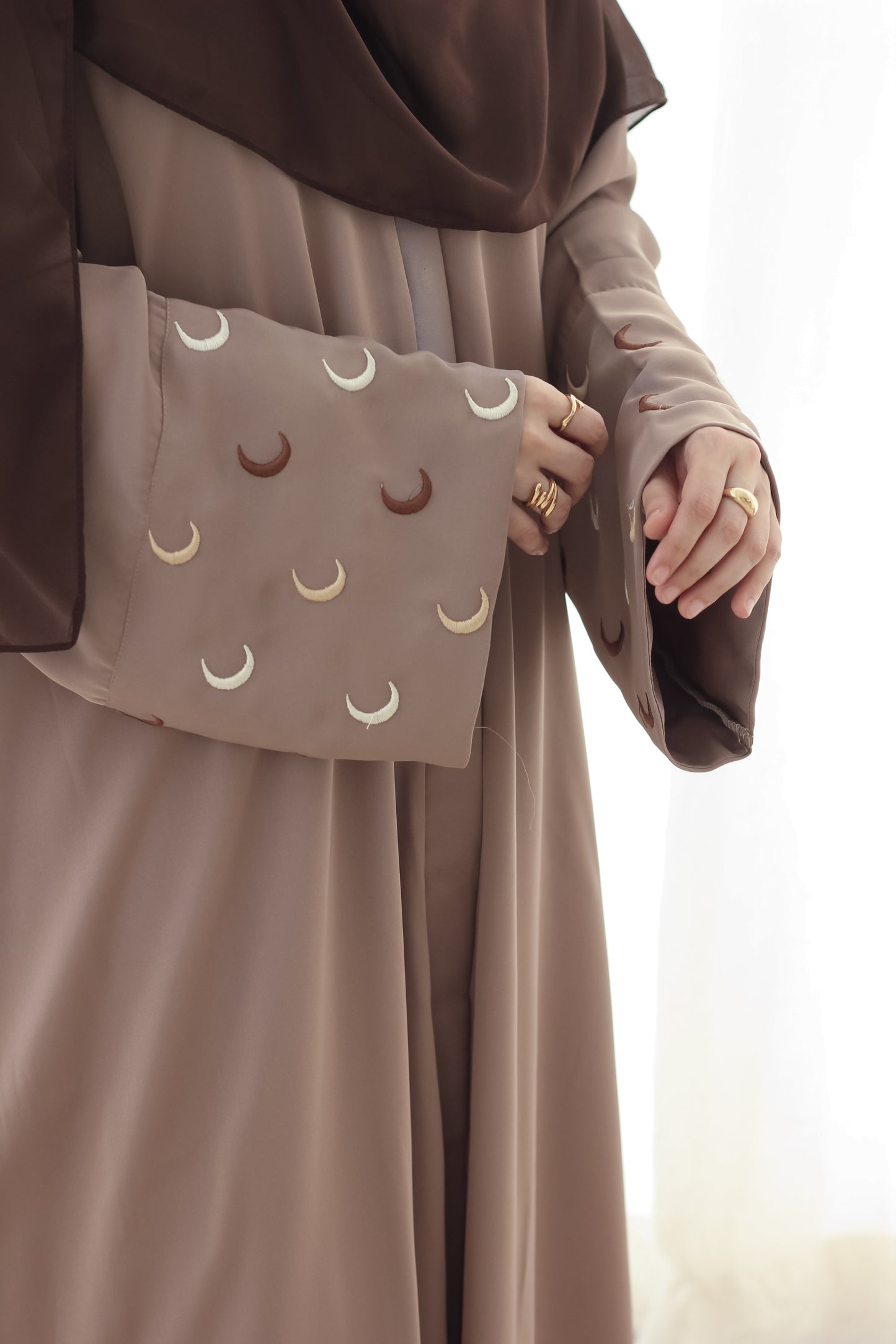 Al Qamar Abaya