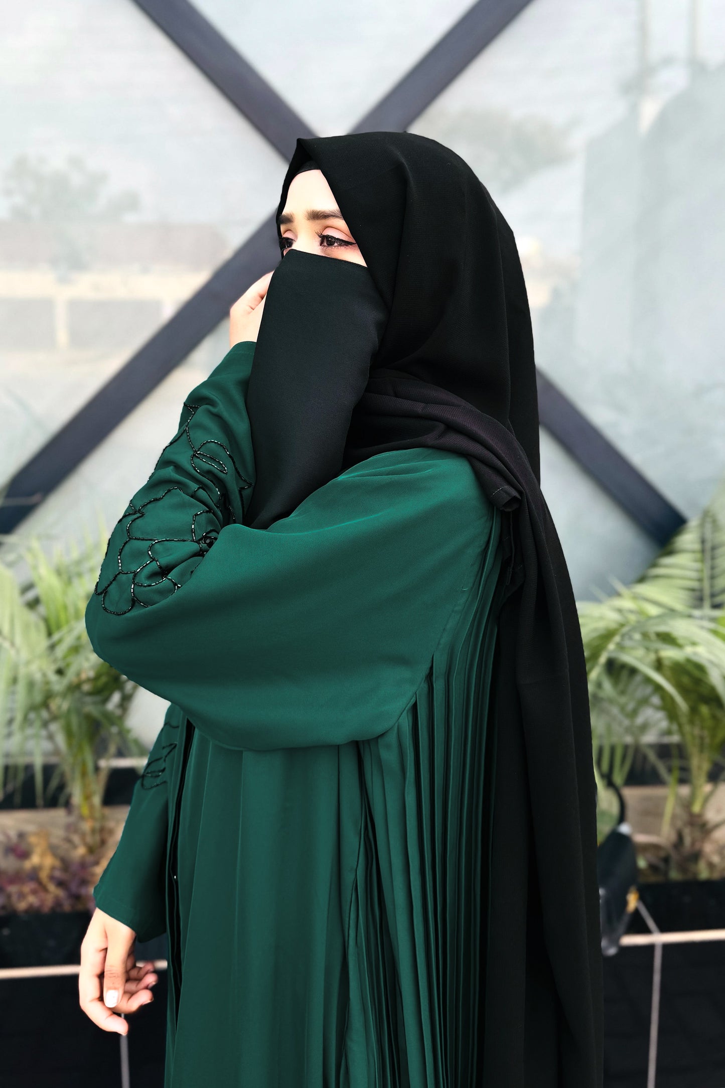 Marwa Pleated Abaya