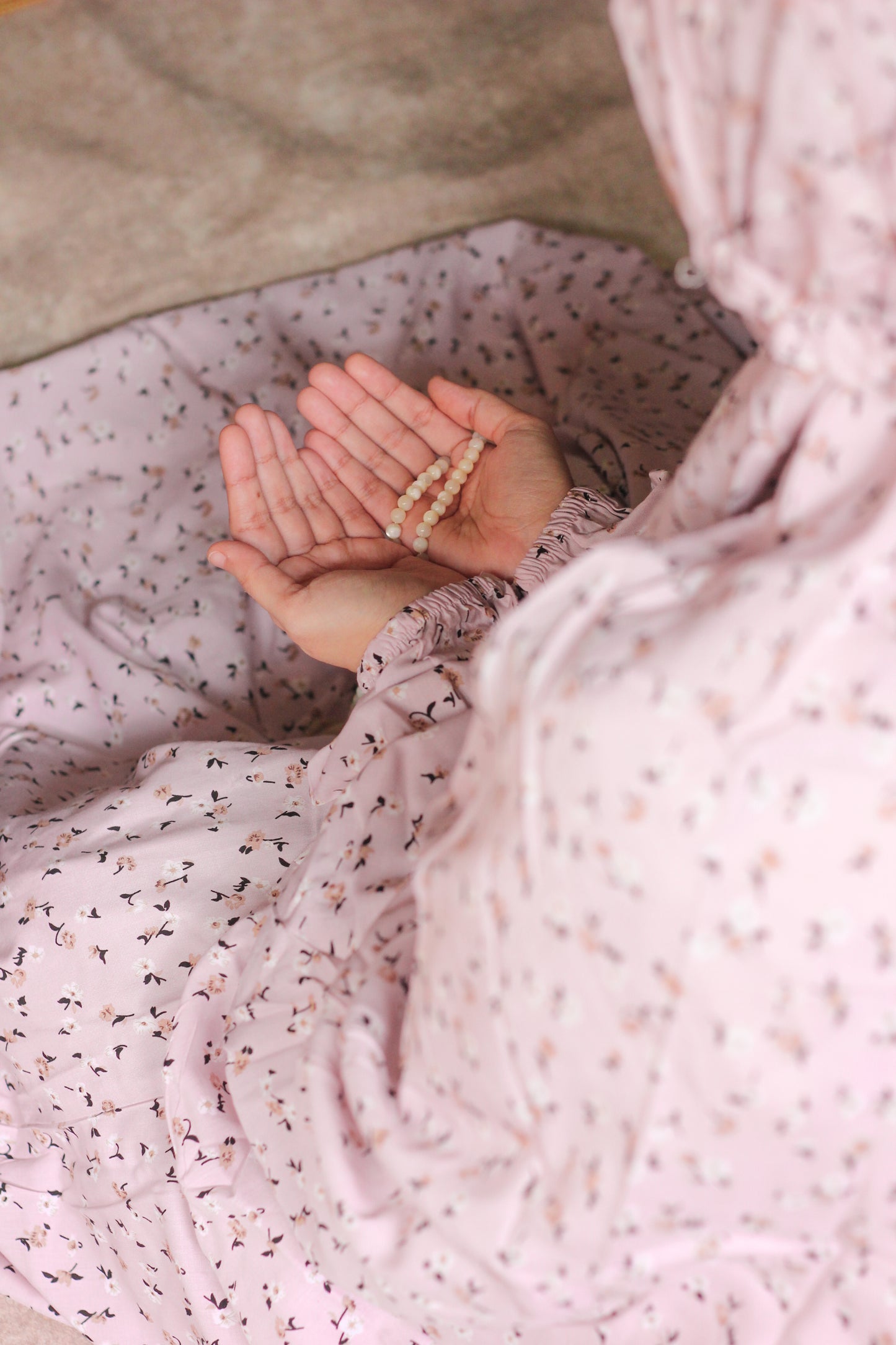 Namaz Chadar With Sleeves - Saameyah