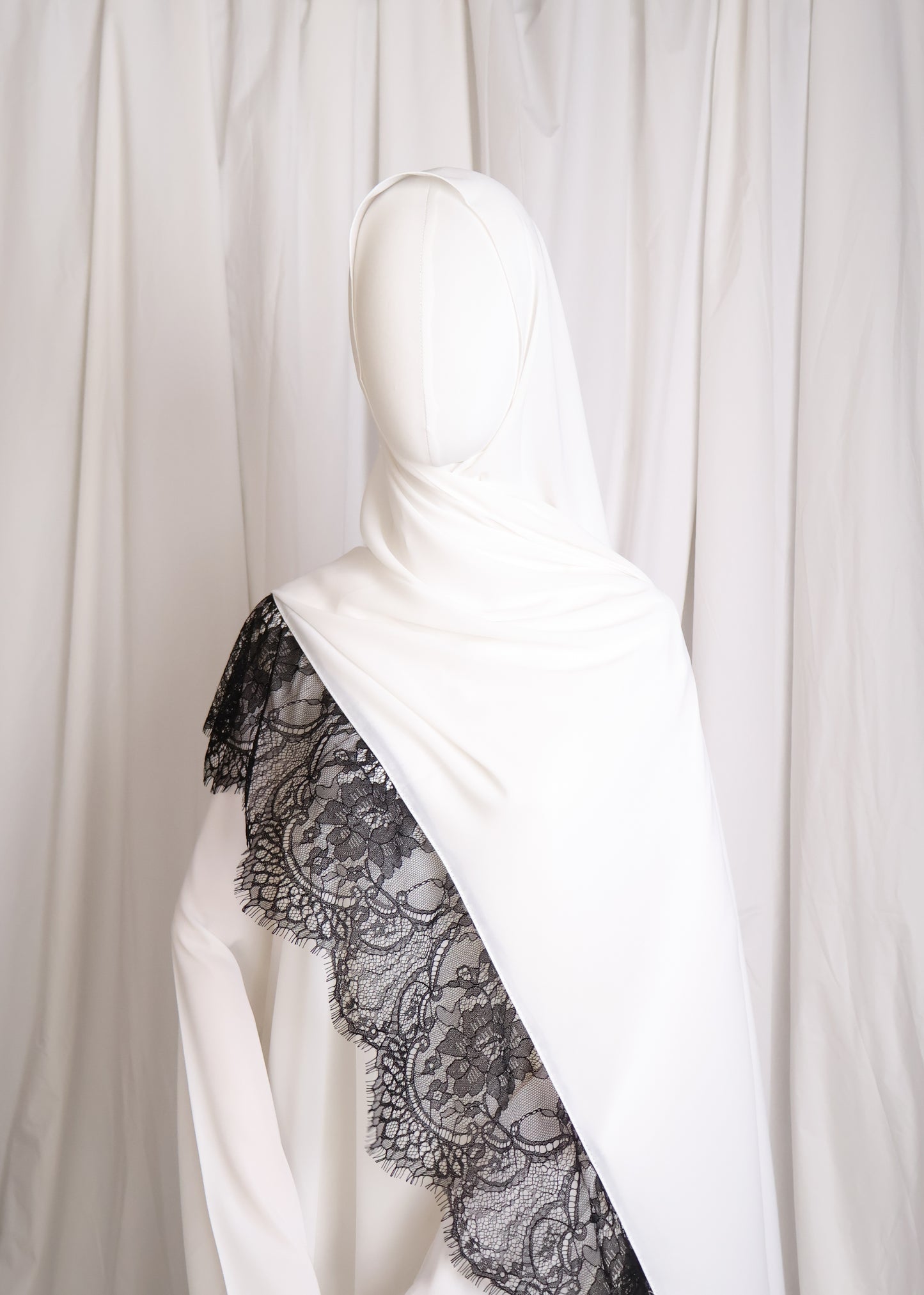 Chiffon Chantilly Lace Hijab - Milky White
