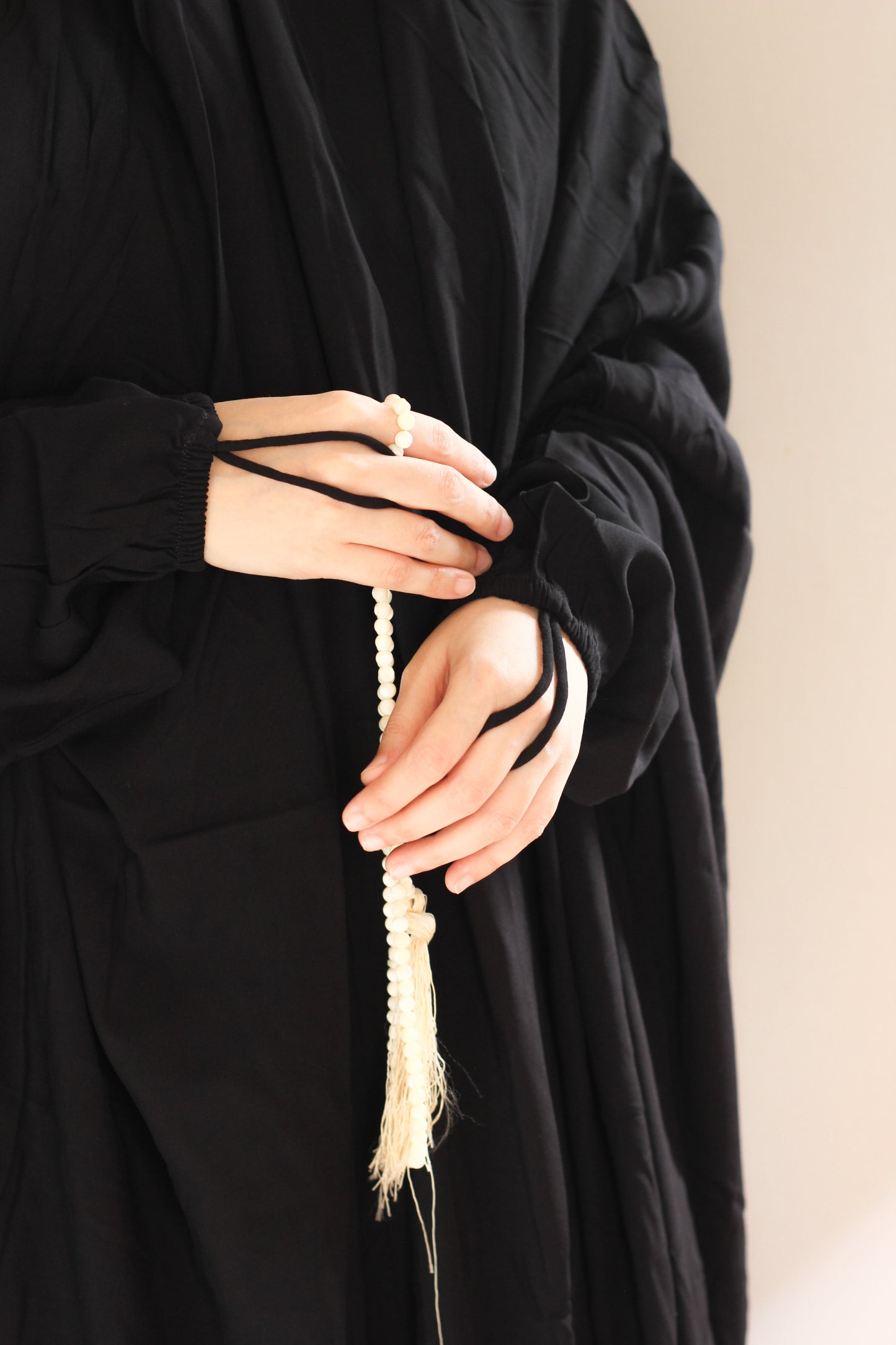 Namaz Chadar With Sleeves - Plain Black