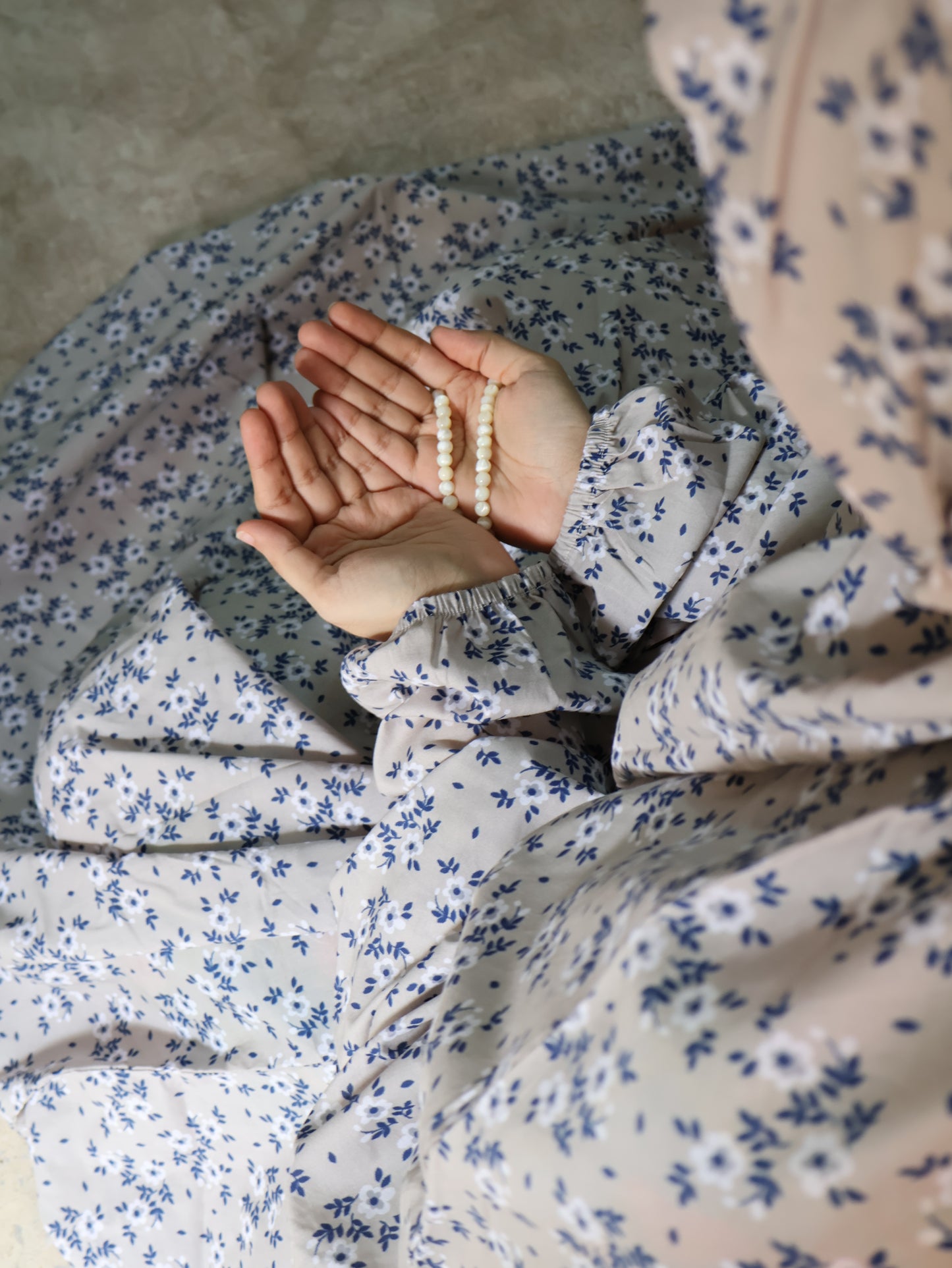 Namaz Chadar With Sleeves (Lawn) - Marwa(Grey)