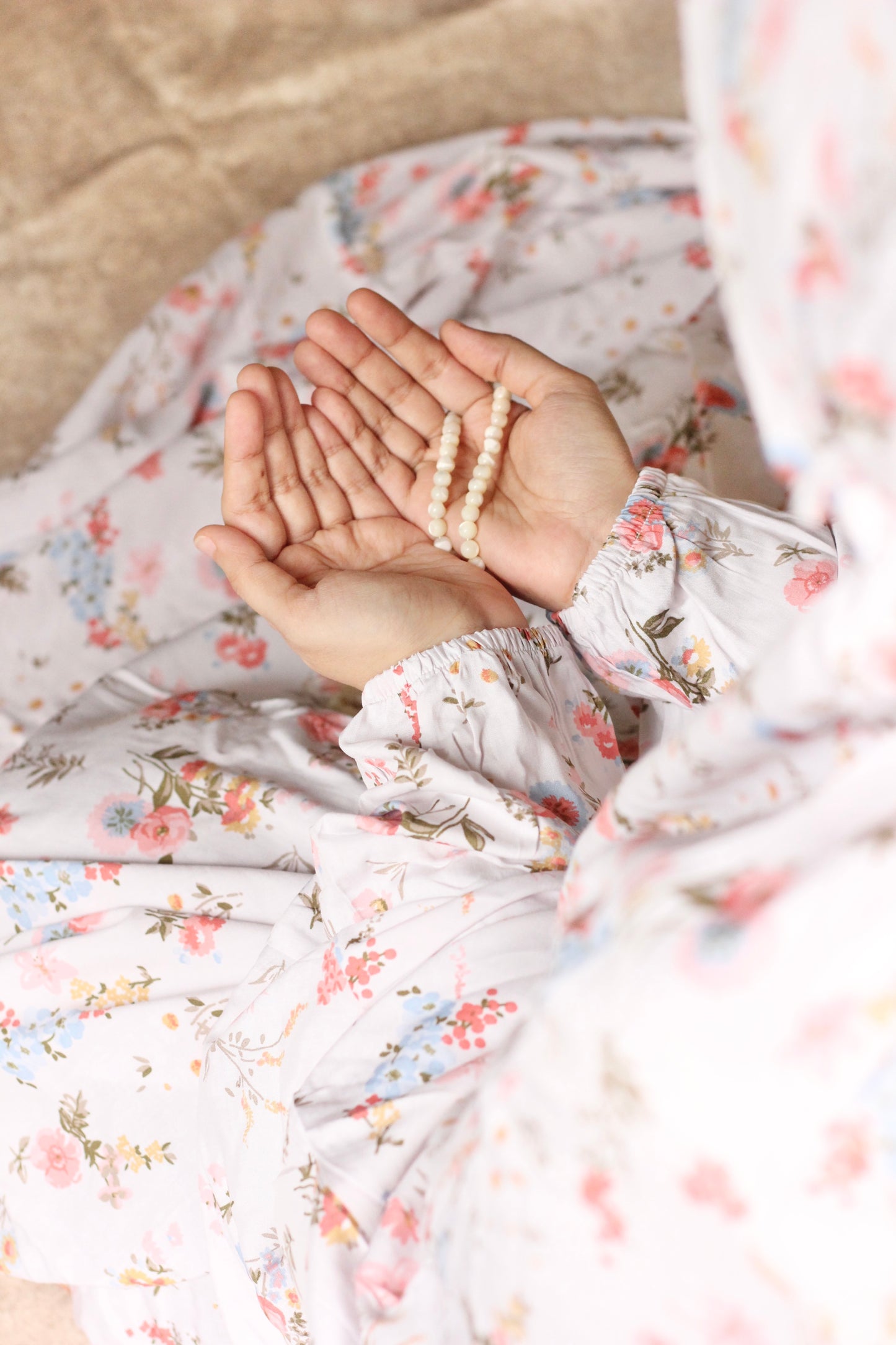 Namaz Chadar With Sleeves - Pakeeza (White)