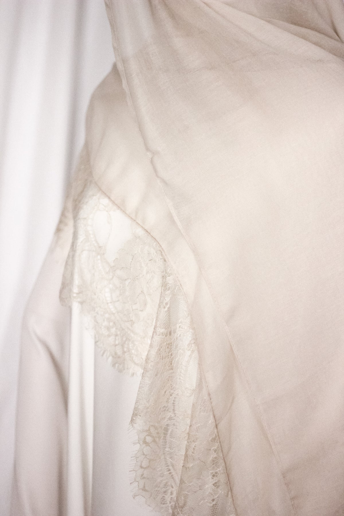 Chantilly Lace Hijab - Classic
