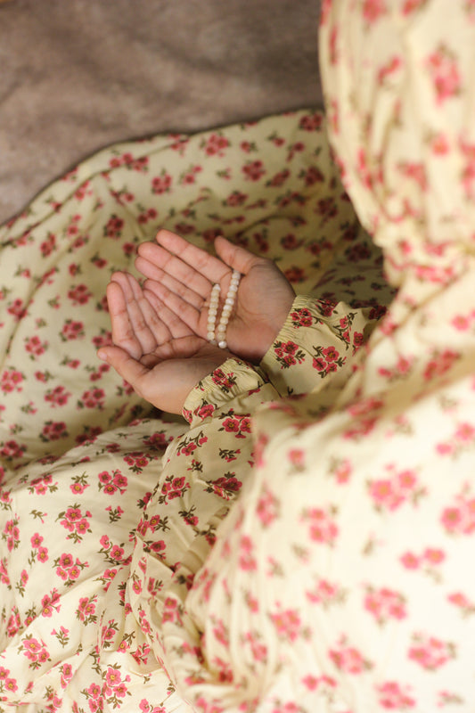 Namaz Chadar With Sleeves - Rabica