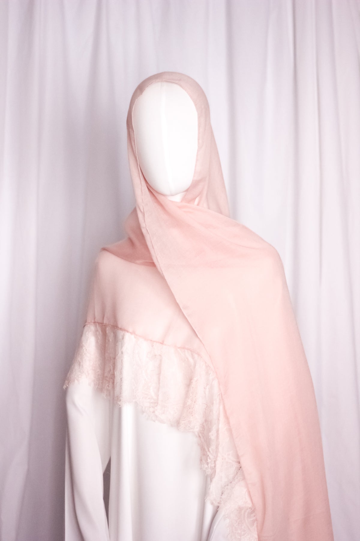 Chantilly Lace Hijab - Blush Peach