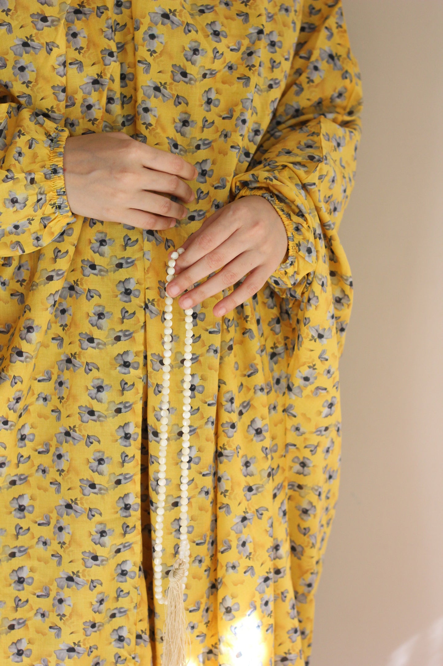 Namaz Chadar With Sleeves (Lawn) - Fareeha