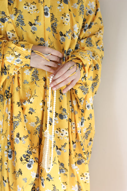 Namaz Chadar With Sleeves (Lawn) - Madiha