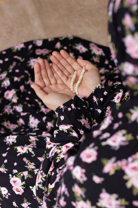 Namaz Chadar With Sleeves -Saboor