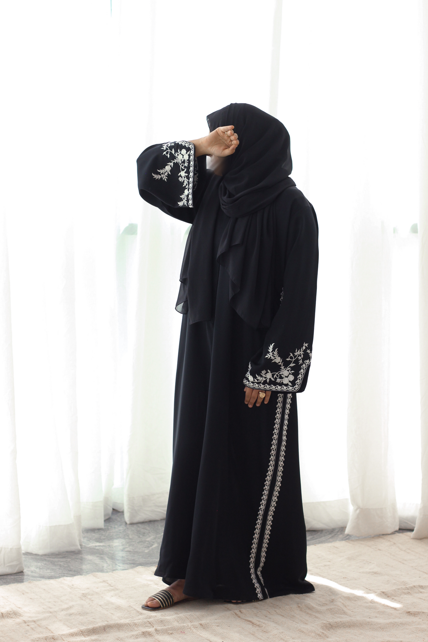 Raha Abaya