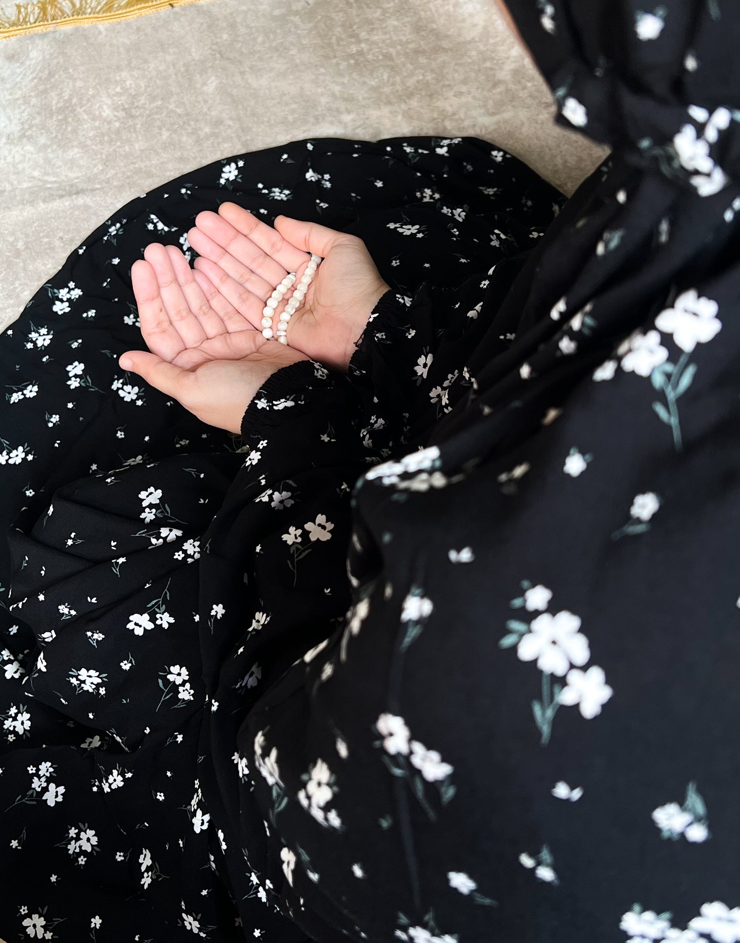 Namaz Chadar With Sleeves - Imaan