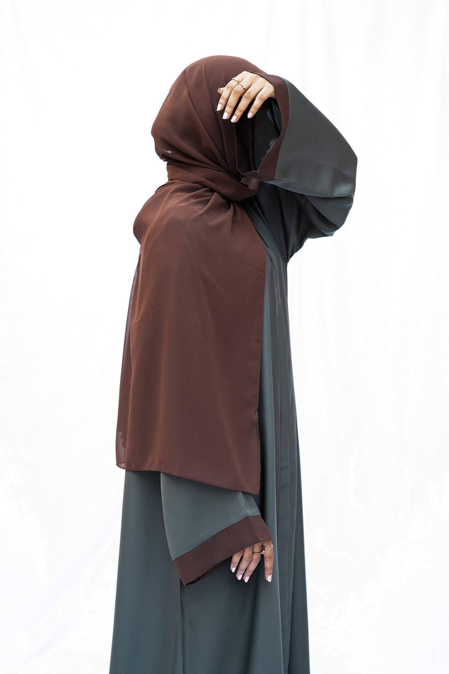 Asna Abaya