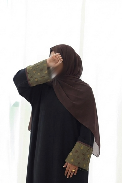 Mahnoor Abaya