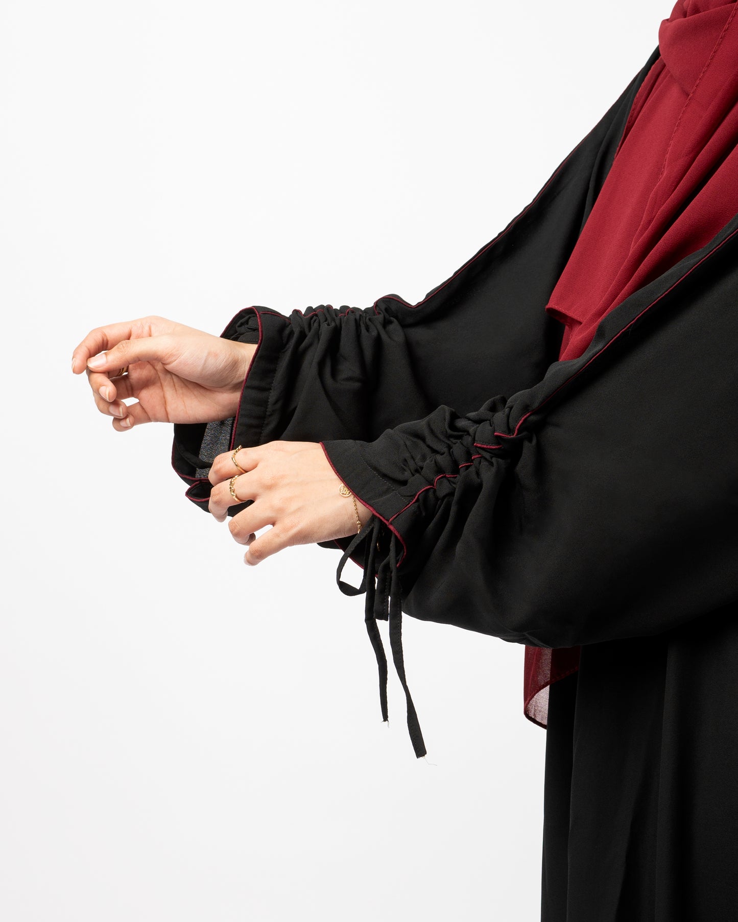 Avina Abaya - Black