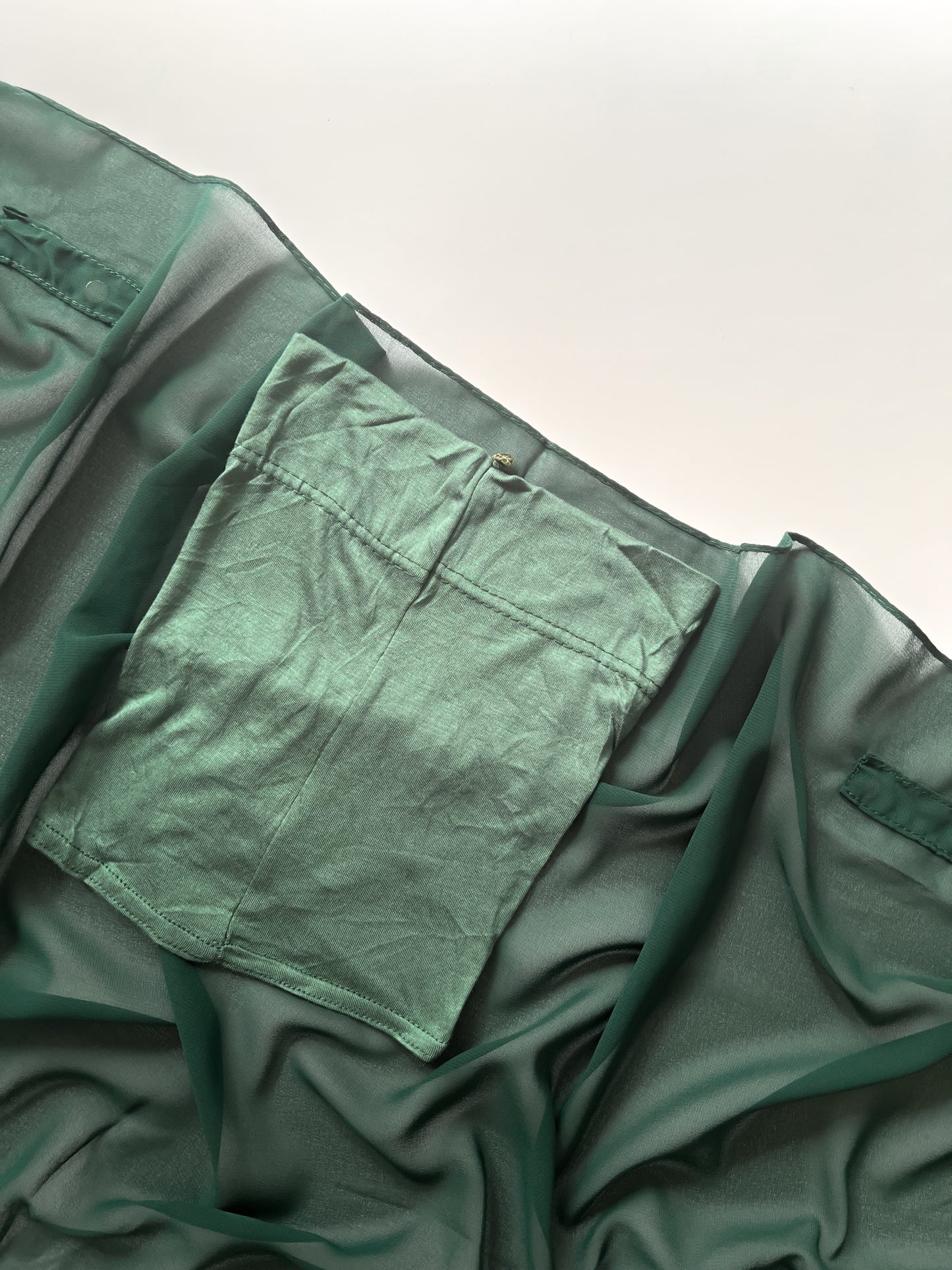 Instant Georgette Hijab with Built-in Magnets - Emerald Green