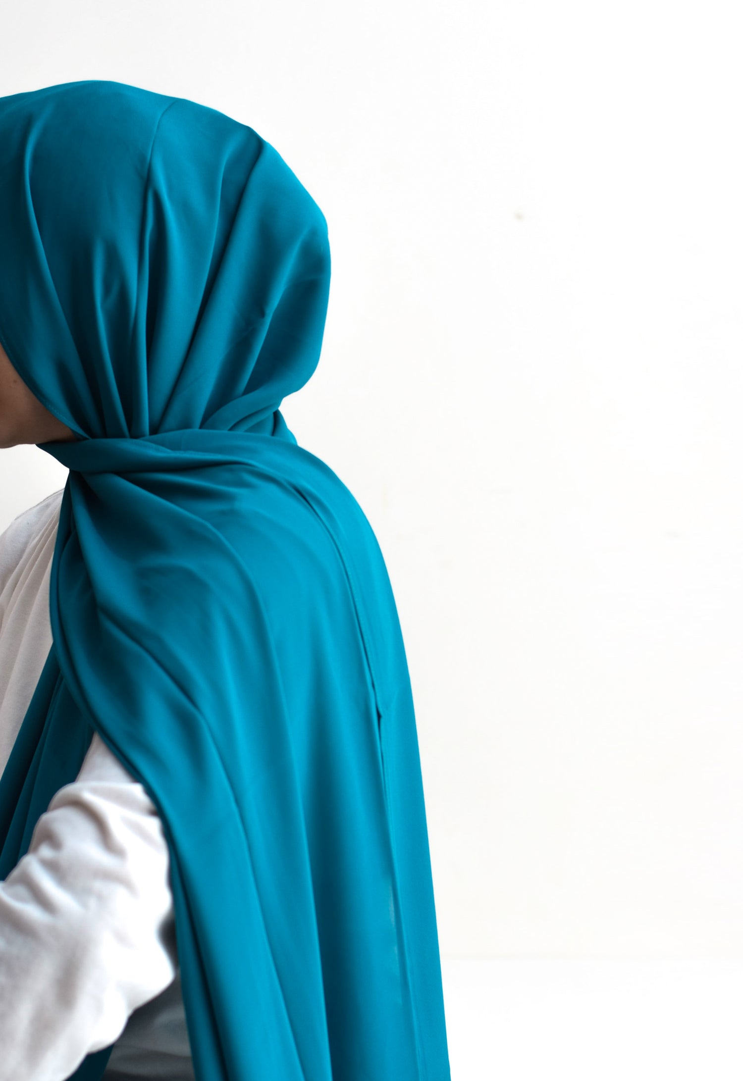Hijab Organizer – The Women Zone - Pakistan's Premium Hijab Brand