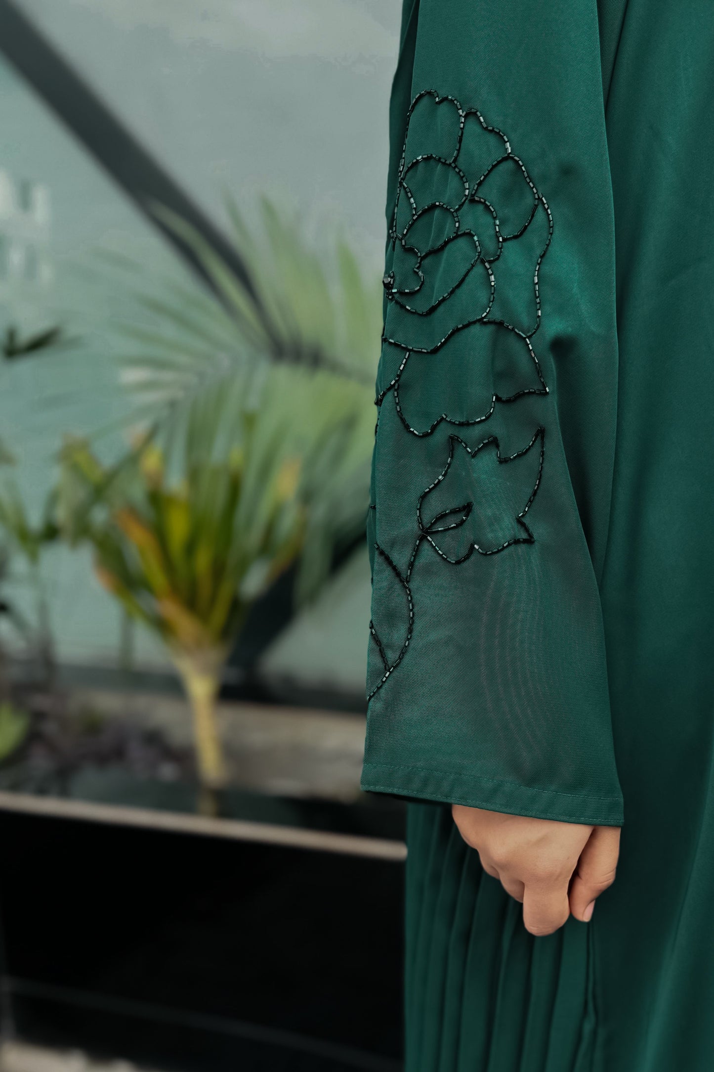 Marwa Pleated Abaya