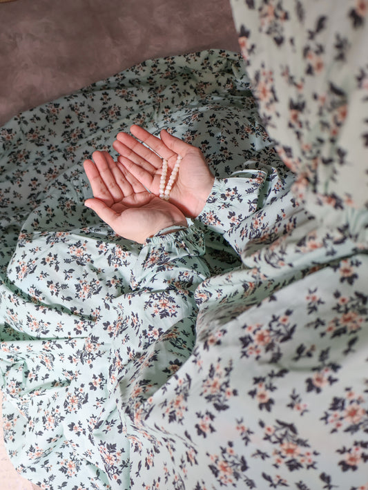 Namaz Chadar With Sleeves (Lawn) - Yusra