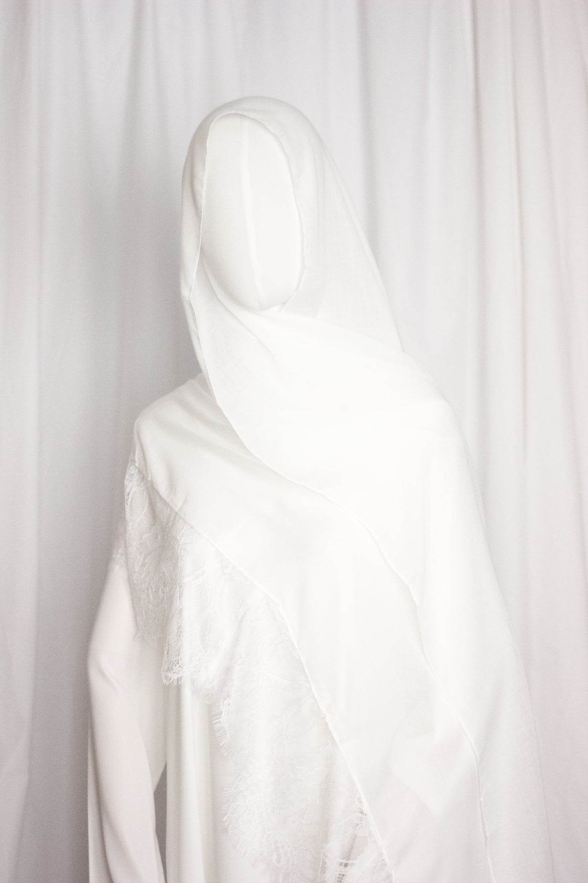 Chantilly Lace Hijab - White