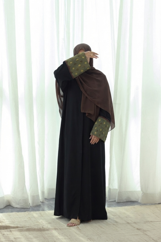 Mahnoor Abaya