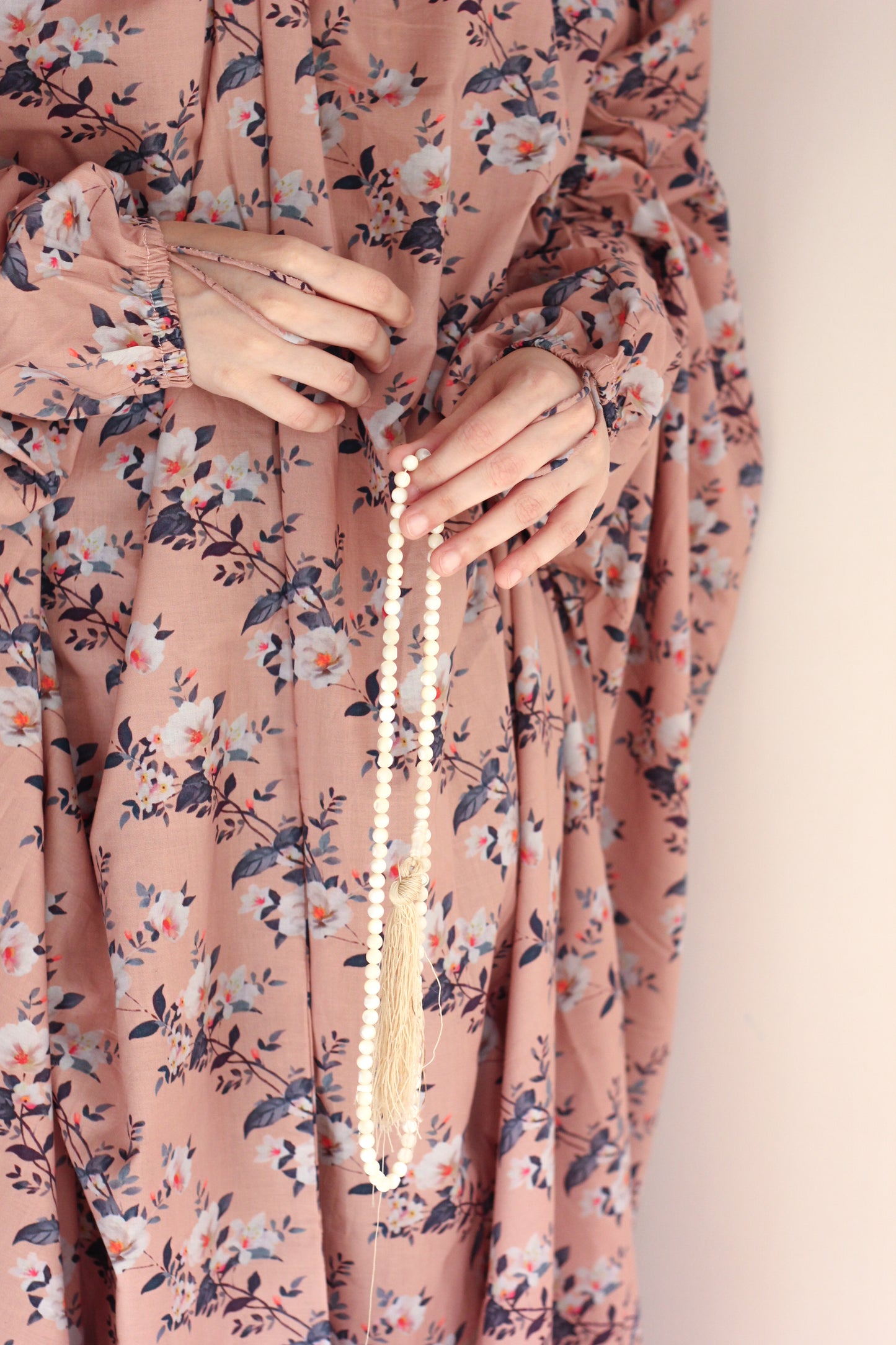Namaz Chadar With Sleeves (Lawn) - Alaya