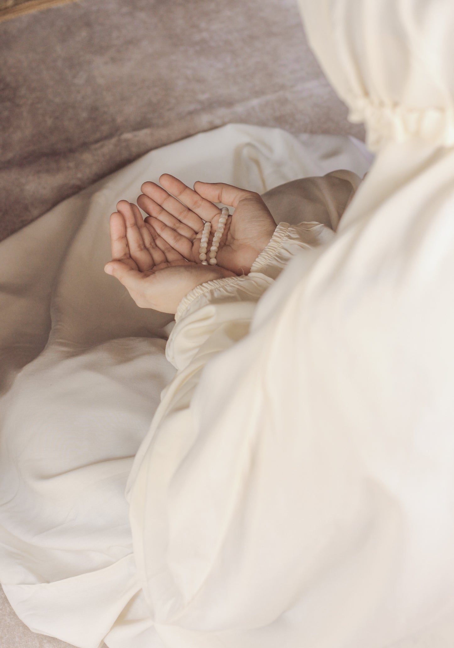 Namaz Chadar With Sleeves - Off white