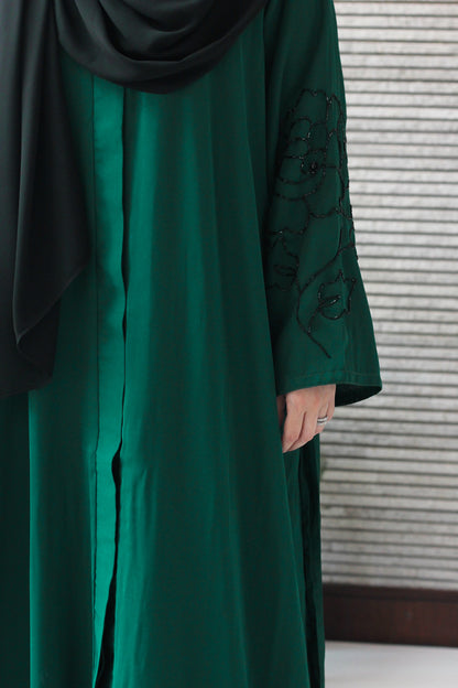 Marwa Pleated Abaya