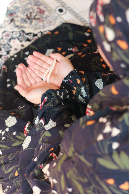 Long Namaz Chadar With Sleeves - Mumtaz