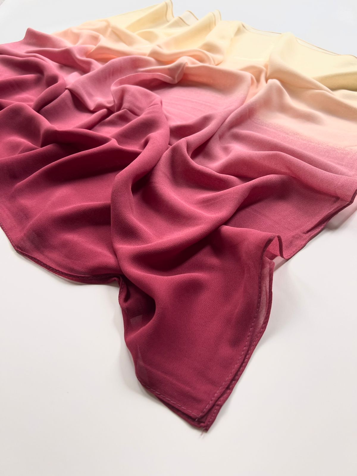 Ombre Georgette Hijab II - Blossom Pink