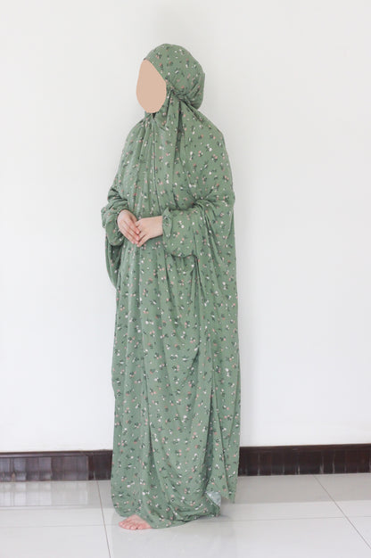 Namaz Chadar With Sleeves - Urwa